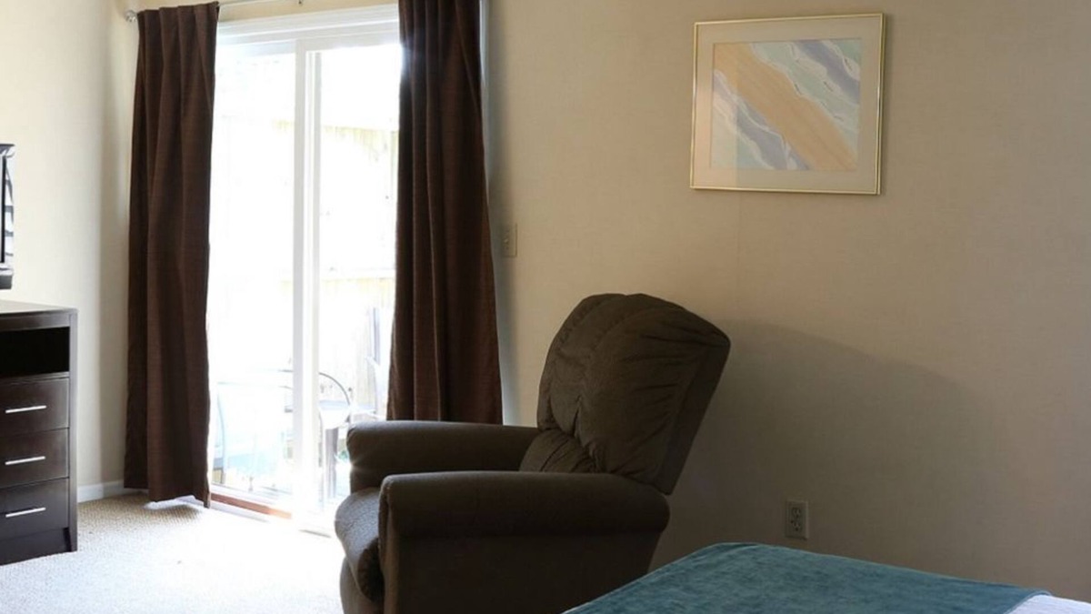 Cheat Lake House | Mountainside 2BR Townhouse Near Henry Clay Furnace