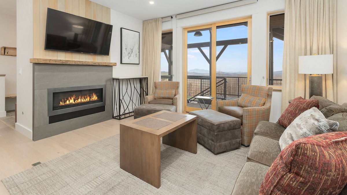 Ludlow Condo | Mountainside Luxury 2-Level Condo at Okemo. Ski-In/Out.