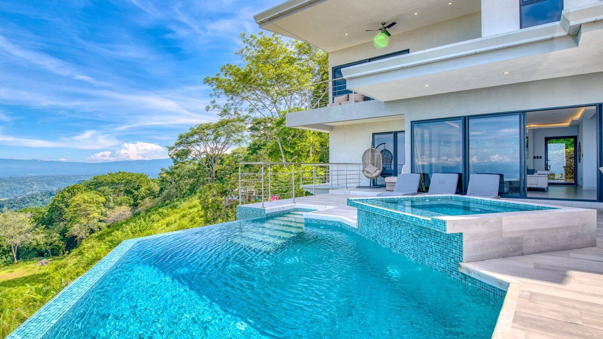 Camaronal House | Mountainside Retreat Exquisite OceanViews Sleeps6