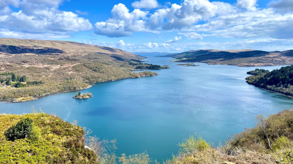 Tighnabruaich Apartment | Mountainside, stunning sea views, coastal