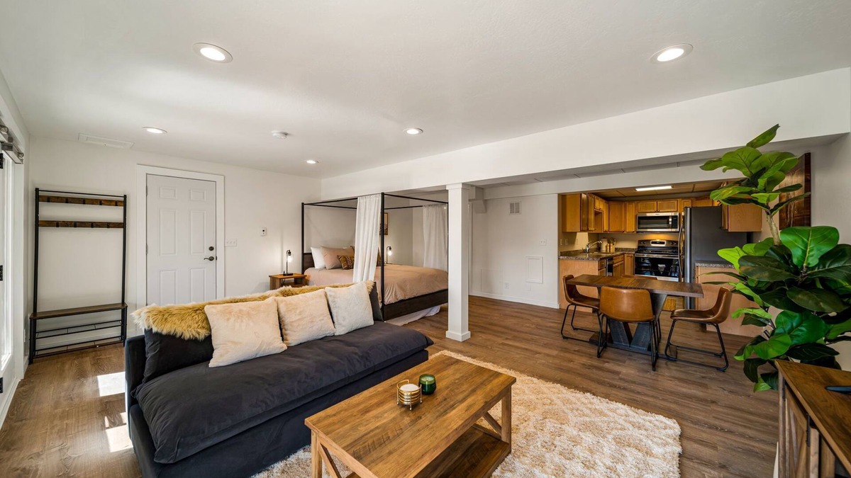 Hermosa House | Mountainside Studio Duplex with Breathtaking Views