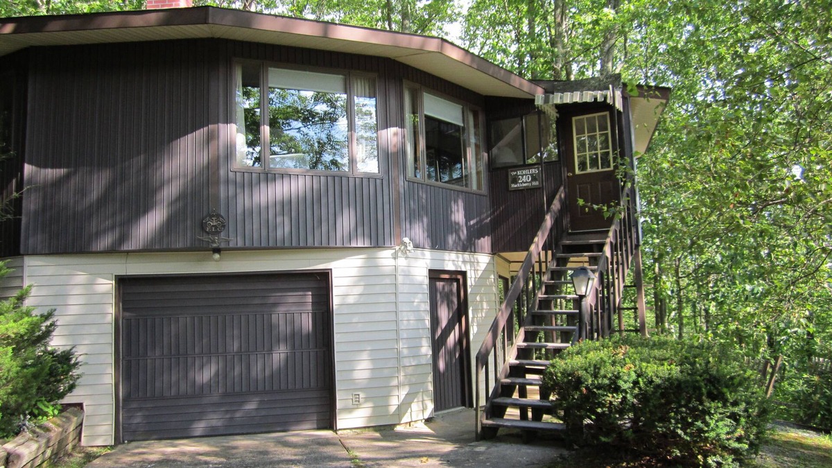 Newland House | Mountaintop Getaway with Sunset Views