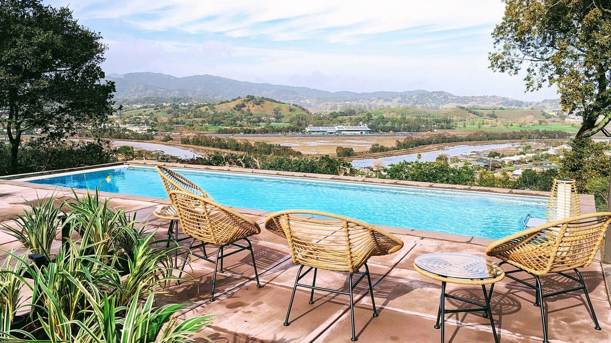 Santa Venetia Apartment | Mountaintop Onsen Retreat Studio w/Pool, Swim Machine, Spa and Views!