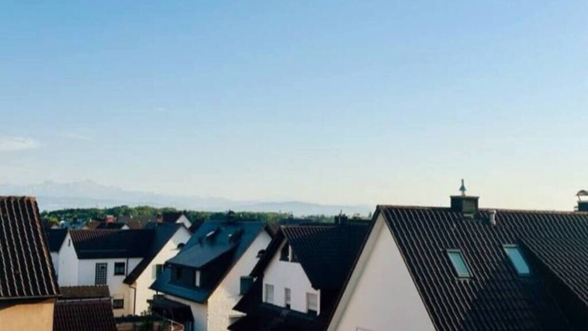 Ailingen Apartment | MountainView-Apartment |StayUnix| Lake-Business-TV