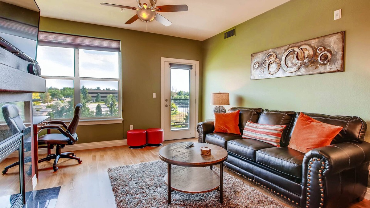 Englewood Condo | MountainViews Walk 2 Lightrail Luxury Condo in DTC