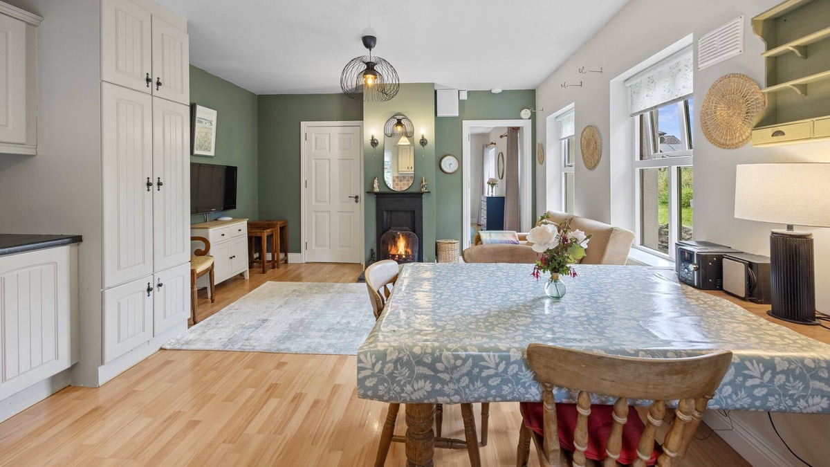 Mountshannon Cottage | Mountshannon cottages