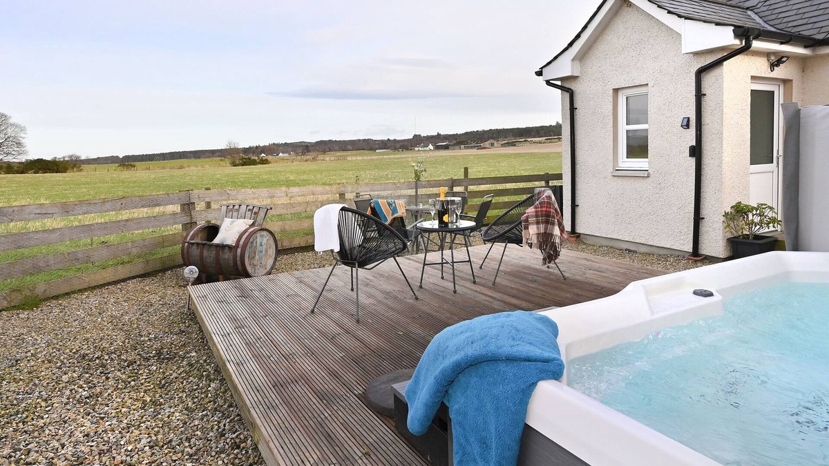 Dingwall Cottage | MOUNTVIEW ANNEX, pet friendly, character holiday cottage in Culbokie