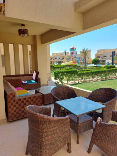 Al-Janayin Ski Chalet | Mousa Coast aquapark view chalet with garden-families only