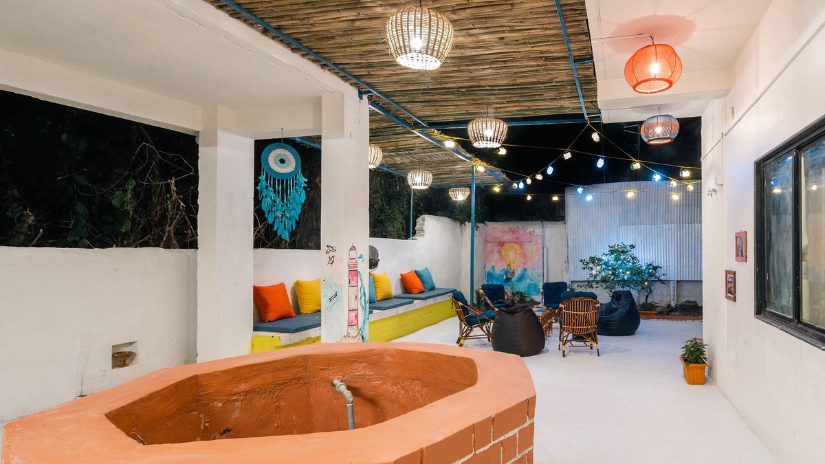Daman Hostel | Moustache Daman