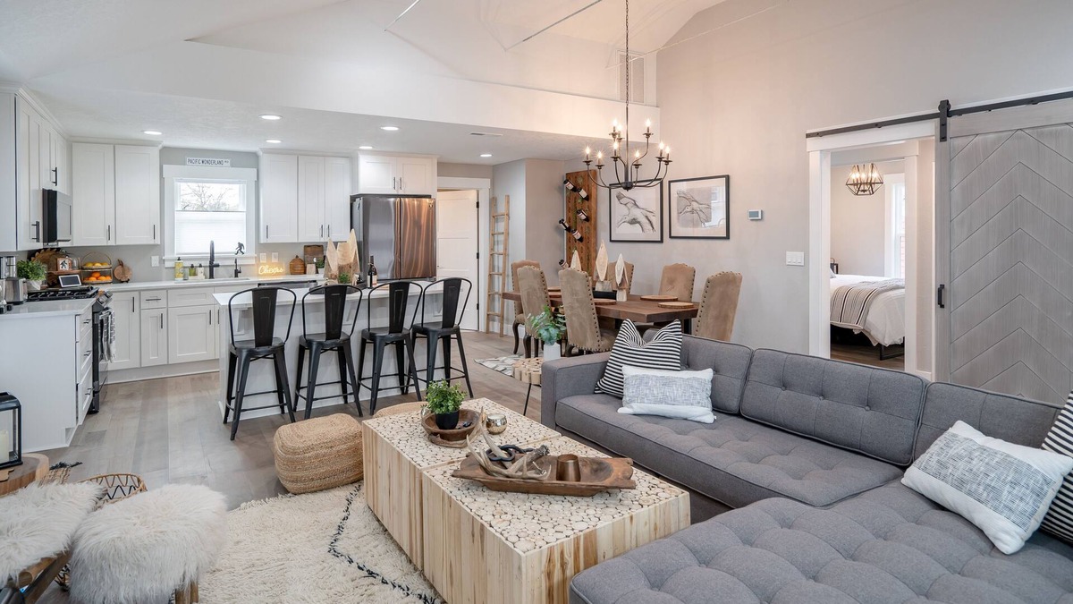Amazon House | Moxie Kincaid House: University Bungalow