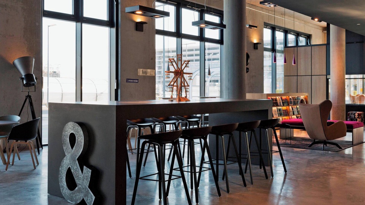 Schwechat Hotel | Moxy Vienna Airport