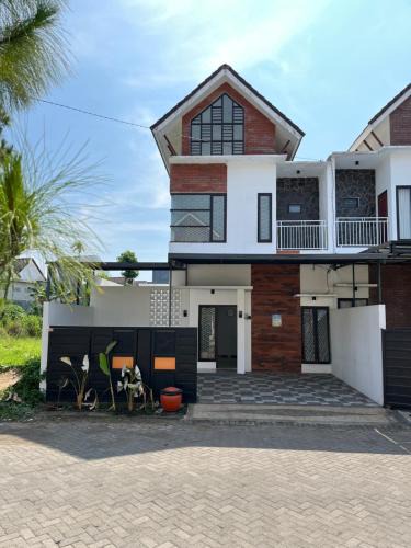 Dinoyo Villa | MP Villa Boulvard 43 Malang
