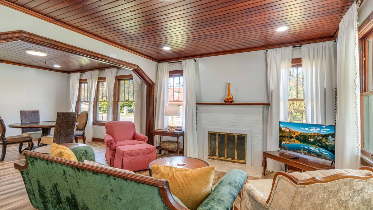 South Pensacola House | Ms. Jackson Bungalow