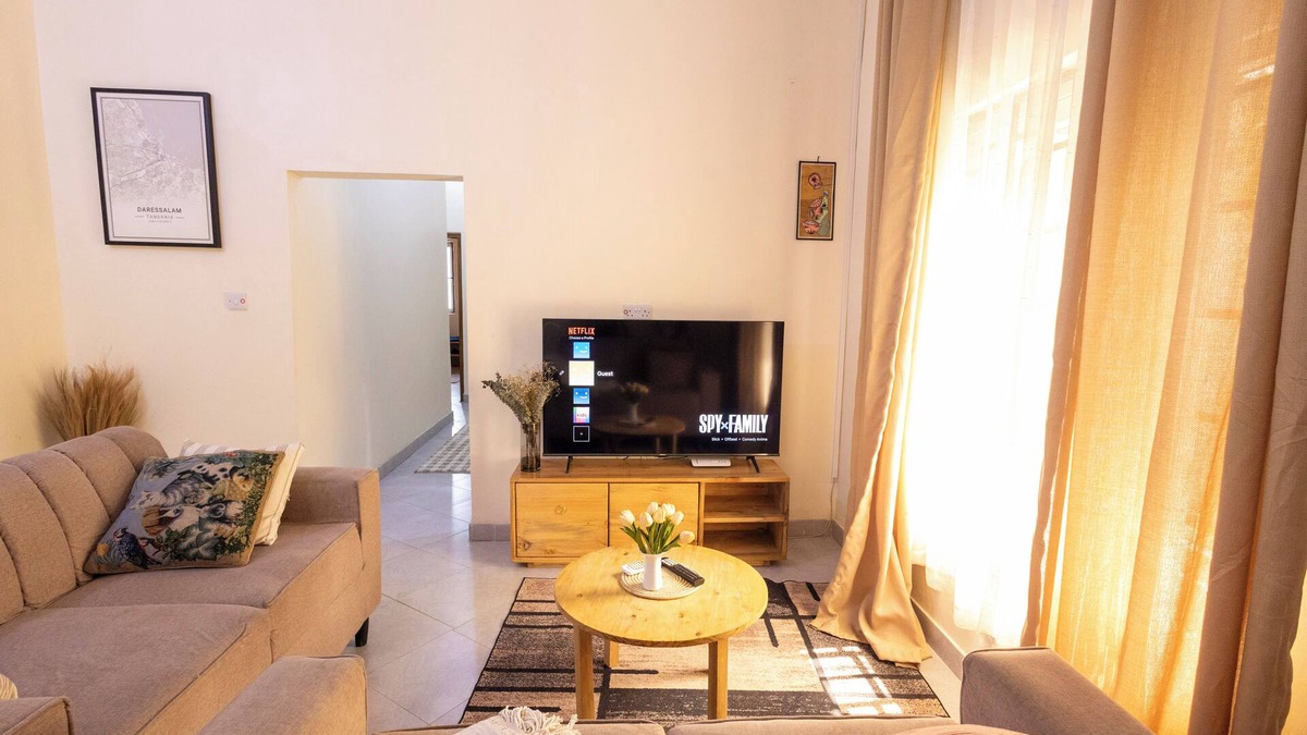 Msasani House | Msasani Nyumbani Apartments - 2 bedroom premium w/AC, Washer, 60" TV + Netflix
