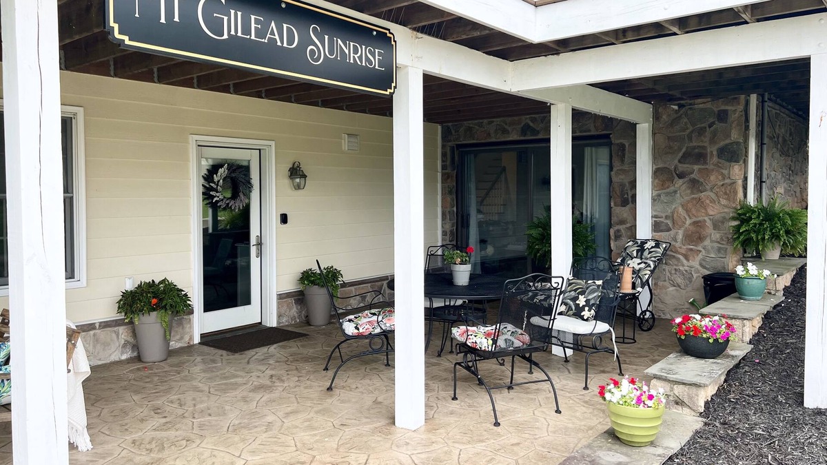 Leesburg Apartment | Mt. Gilead Sunrise- Country Suite close to wineries, breweries & wedding venues
