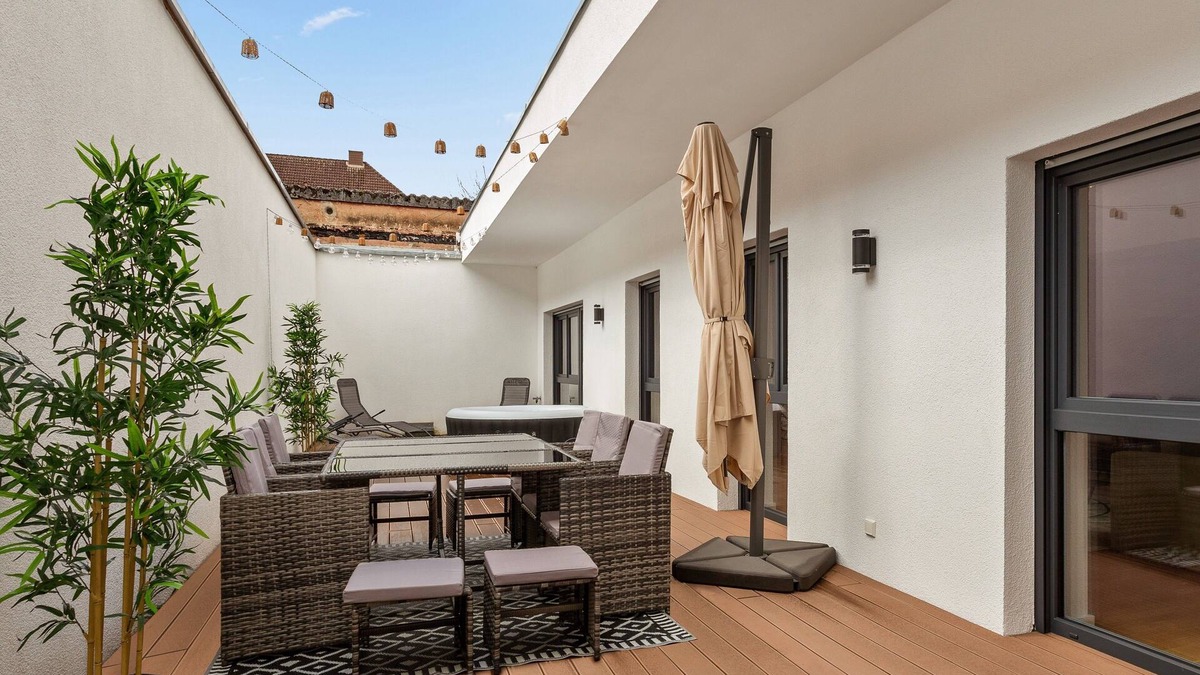 Osterreicher Kolonie Apartment | MT Living Große Terasse - Whirlpool