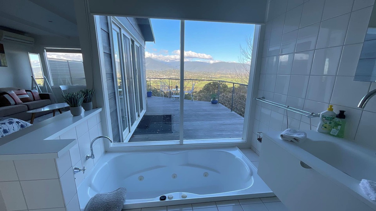 Healesville Apartment | Mt Rael Healesville Suite 2 The Sharman Stunning views