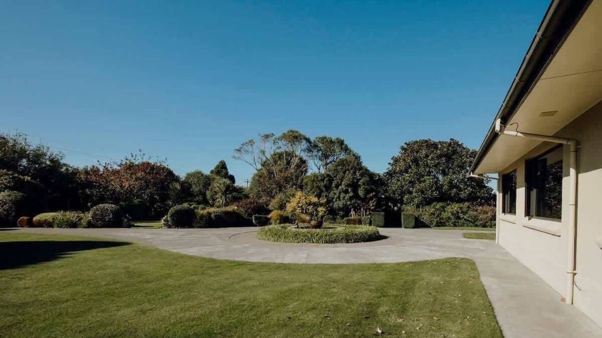 Okaiawa Apartment | Mt Taranaki Vista Rural Retreat