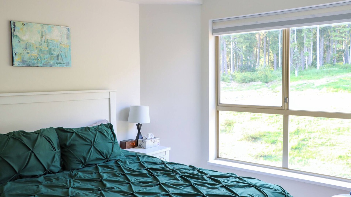 Courtenay Condo | Mt Washington 3 bed Slopeside in Deer Lodge