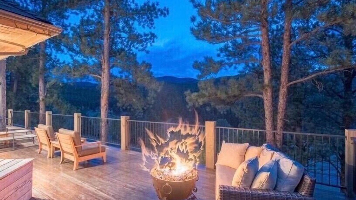 Evergreen House | Mtn Luxury executive home 10 private acres-Privacy, Views, Outdoors lifestyle!.