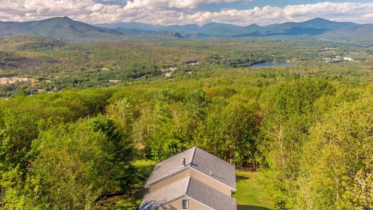 Madison House | Mtn Top Home w/Views of Mt. Washington & Speakeasy