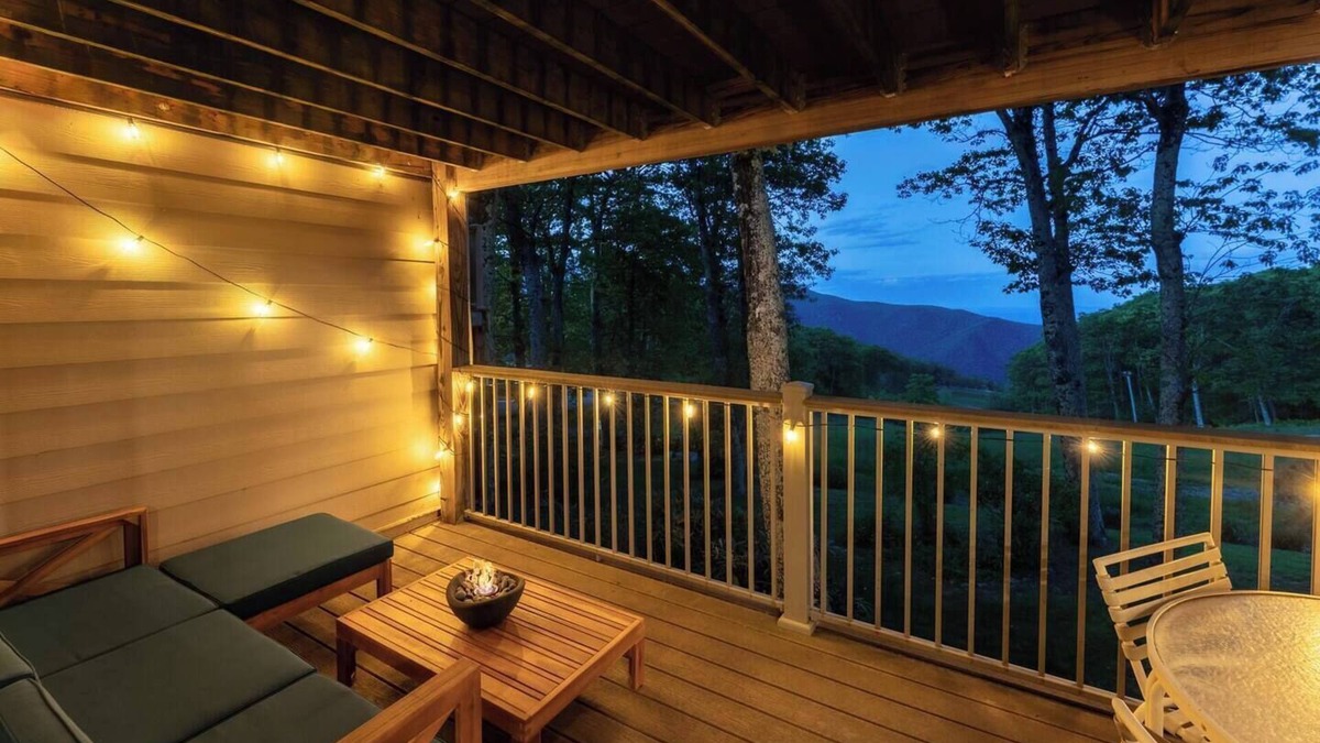 Wintergreen Apartment | Mtn View at Swoopside Hideaway: Walk to Everything