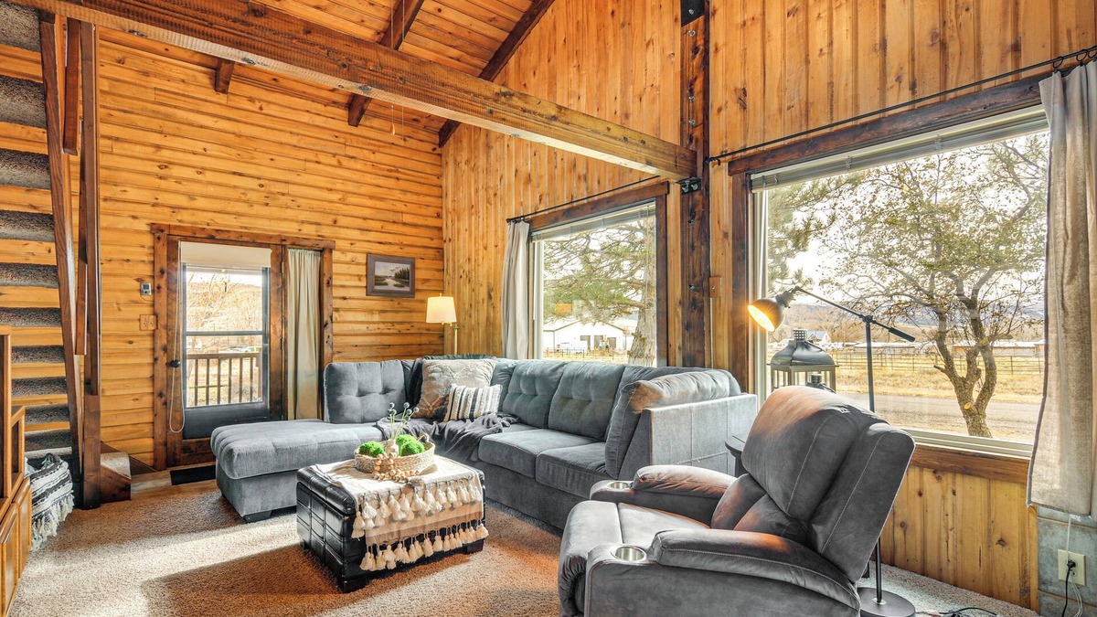 Koosharem Cabin | Mtn-View Cabin w/Horse Pasture in Koosharem