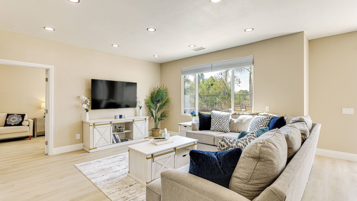 Beaumont House | Mtn-View Gem w/Private Yard: Luxe Beaumont Home