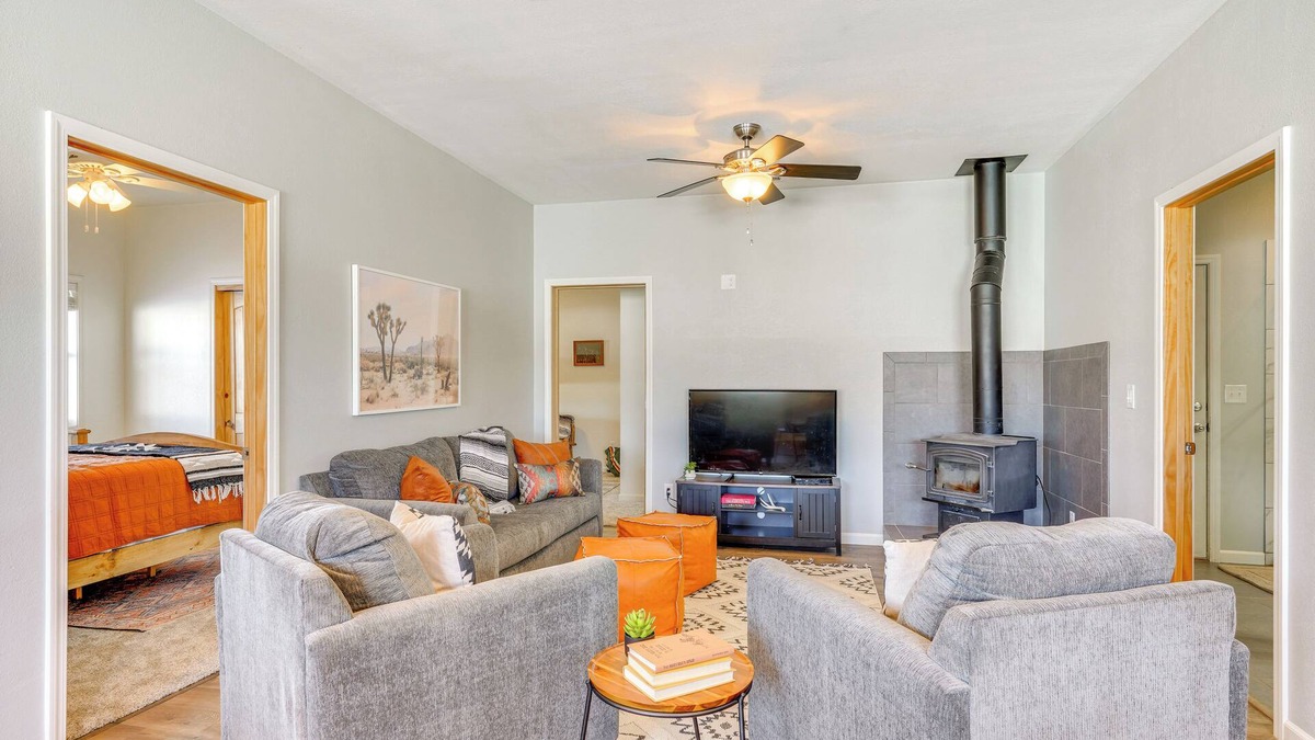 Pueblo House | Mtn-View Hideaway w/Wood Stove in Pueblo!