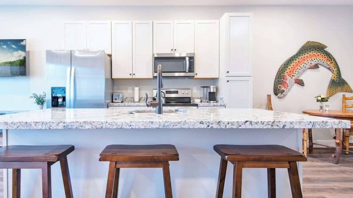 Swan Valley Condo | Mtn Views, Patio, & South Fork Fun!