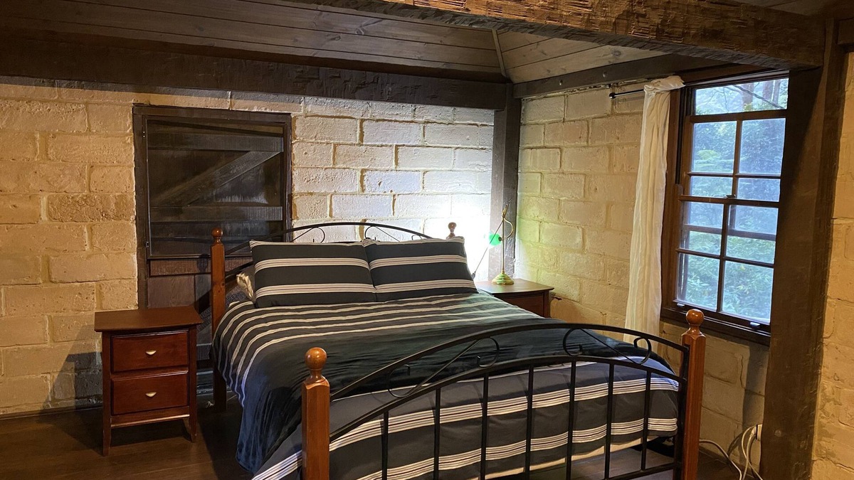 Grose Vale Cottage | Mud Brick Cottage @ Hidden Valley Retreat Cottages