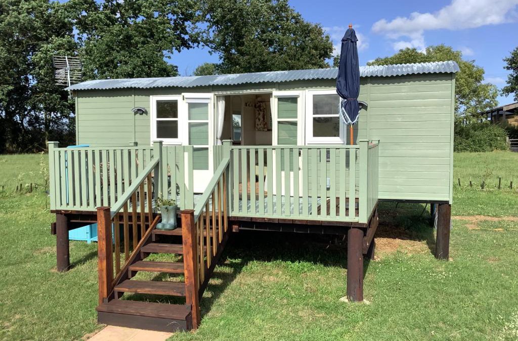 Southminster Other | Muffins Meadow Shepherds Hut