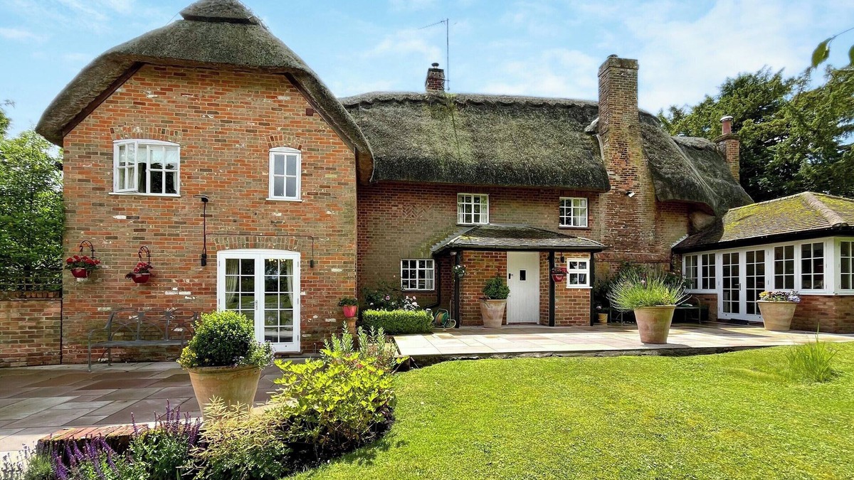 Shalbourne Cottage | Mulberry Cottage - Casa Bonita