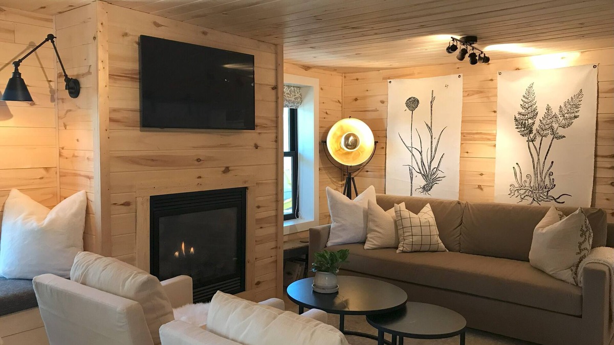Florence Cottage | Mulberry Cottage; charming character property near Cañon City & The Royal Gorge.
