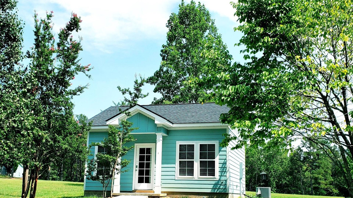Grovetown House | Mulberry Cottage on 16 Acres, King Size Bed, No Pet Fee