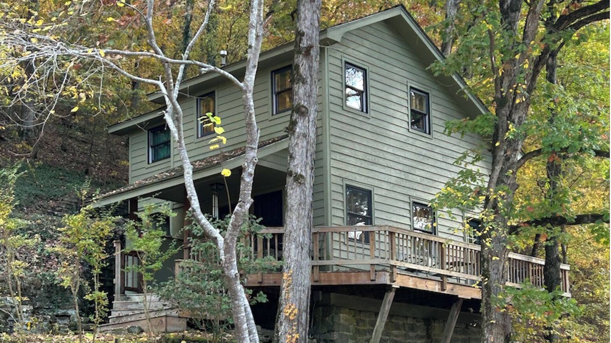 Ozark Cottage | Mulberry River Front cottage near OHV/ATV trailheads at Cass Arkansas. Save 10% per day 5 nights or more.