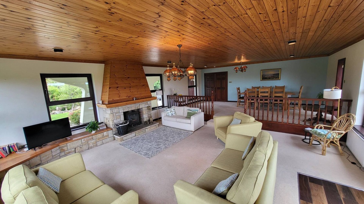 Mullaghmore House | Mullaghmore Holiday Home - Lush Gardens with Sea Views