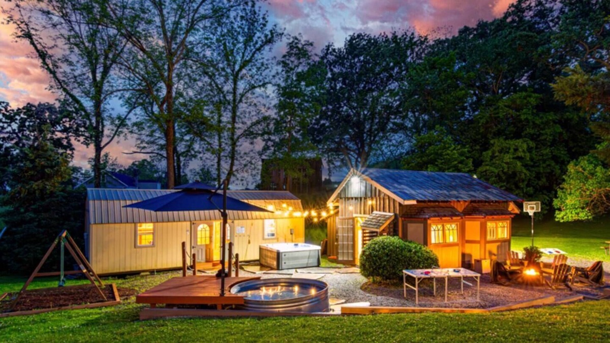 Pleasant View House | Multi-Family Haven! 22ppl, Hot Tub, Golf