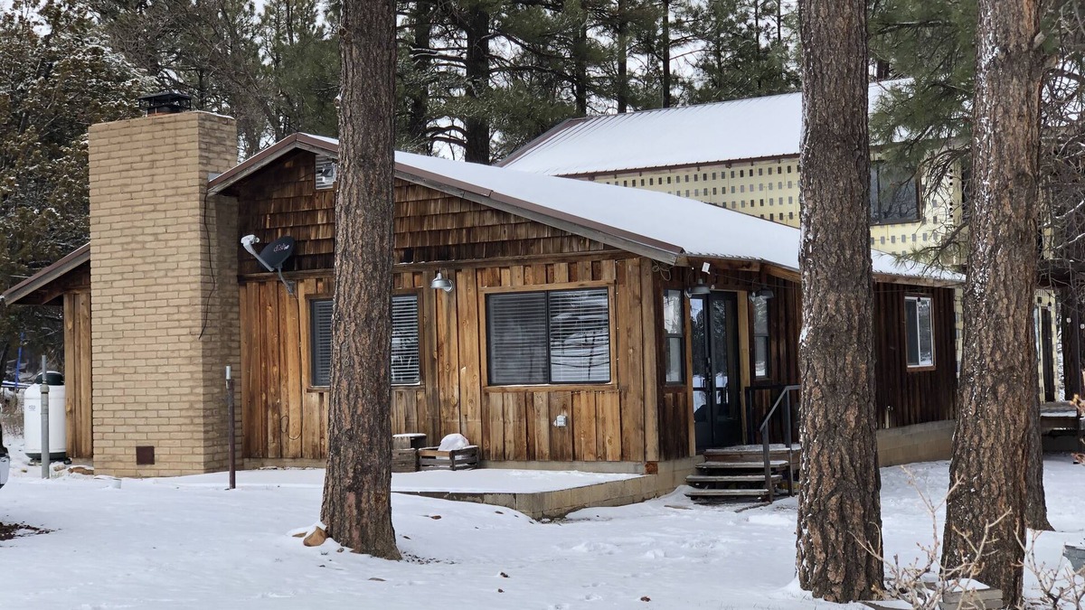 Pinedale Cabin | Multi-Family Northern Cabin Retreat
