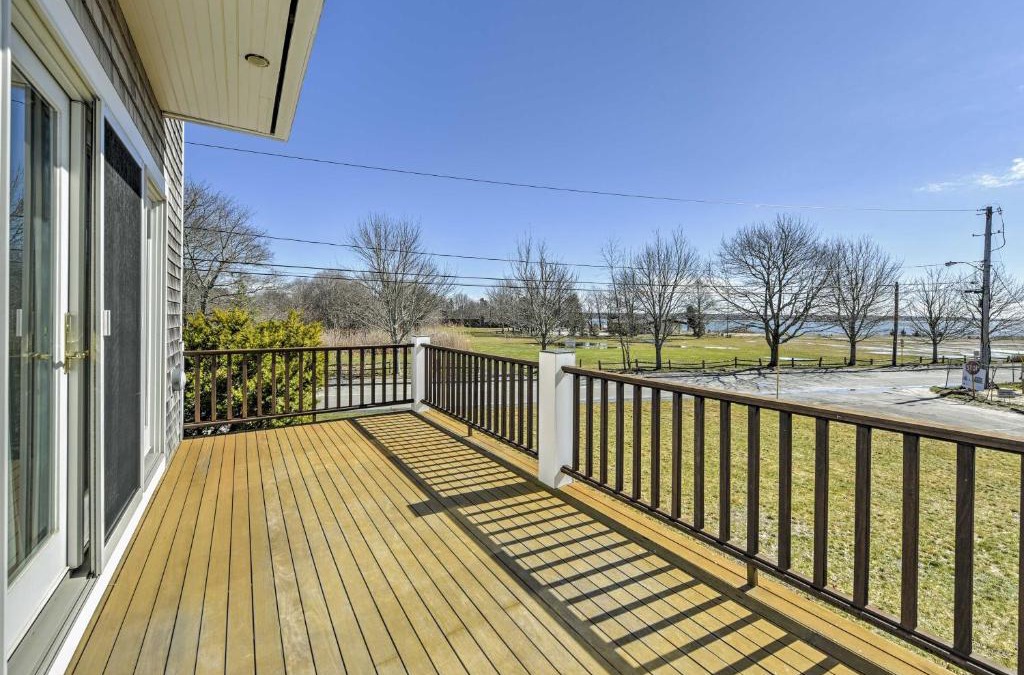 Marion Center House | Multi-Level Marion House Loft, Deck and Ocean Views