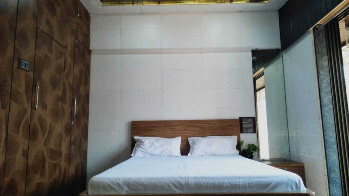 Aarey Colony Apartment | Mumbai's mini hill station near airport in heart of city, greenery clean air