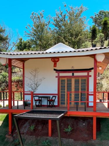 Santo Antonio do Pinhal Ski Chalet | Mundarium - Chalés Temáticos com Hidromassagem e Cromoterapia