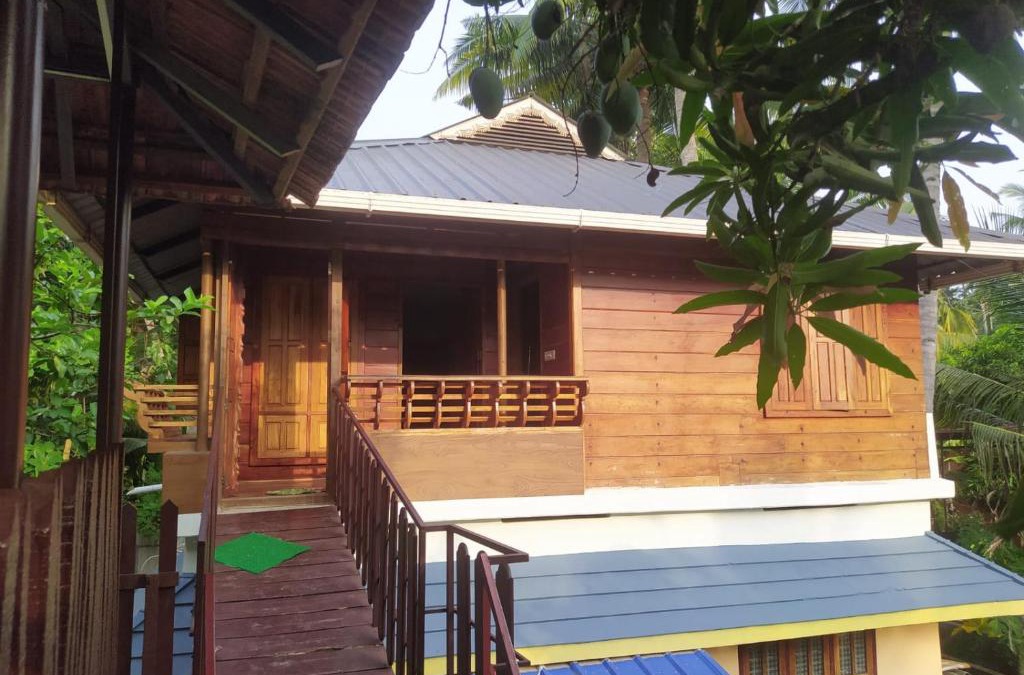 Munroe Island House | Mundromocktail Tourist Home