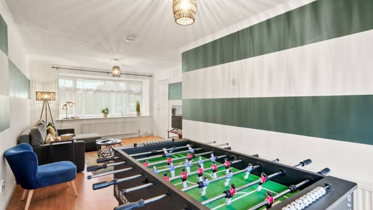 Swindon House | Mundy Avenue - Contractors*Long Stays Disc*Free Parking*Wifi