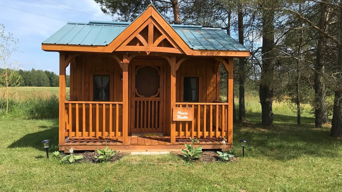 Hepworth House | Munro Glamping Bunkie, Hepworth, 3 Wooded Acres