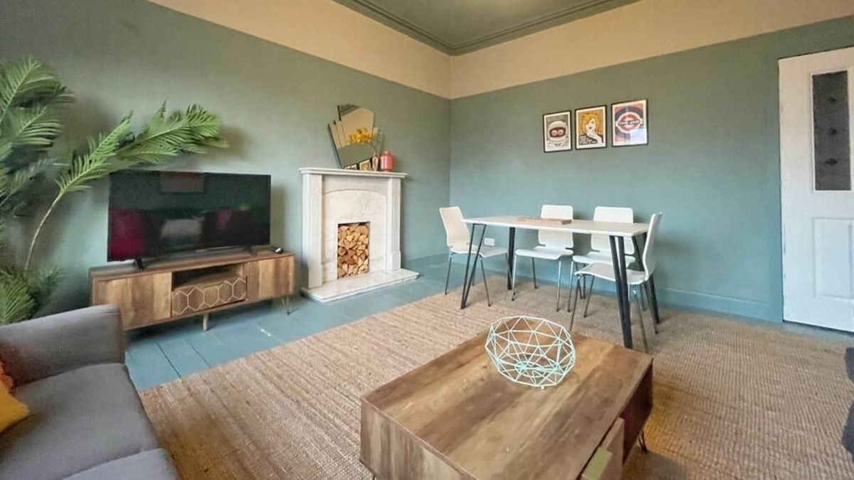 Greenock Apartment | Murdieston Park Apartment