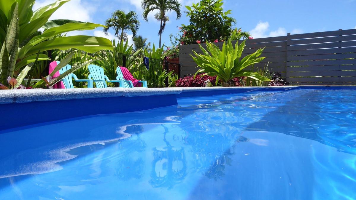 Muri Villa | Muri Beachside Villa - Super Popular 5* Location at Muri Beach, Pool, Kayaks!