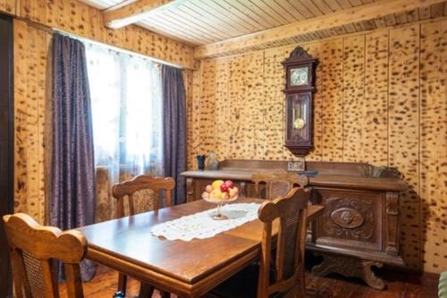 Zhibiani House | Murkmeli