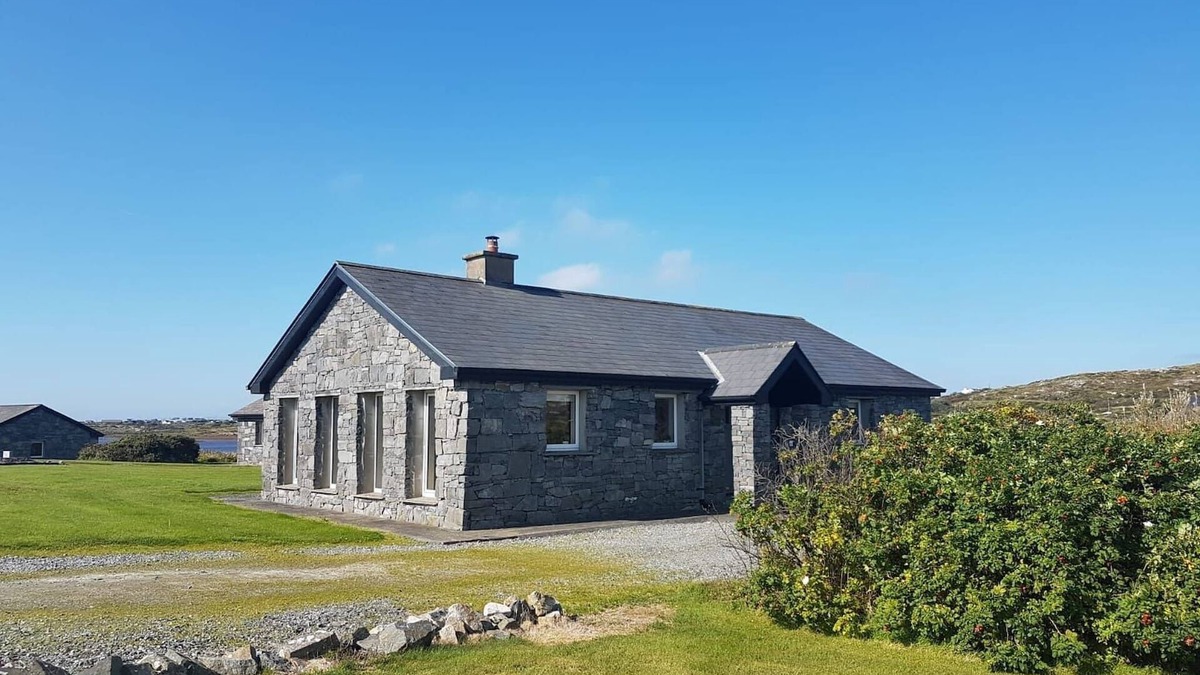 Ballyconneely House | Murlach Moorings ideal location for a family trip