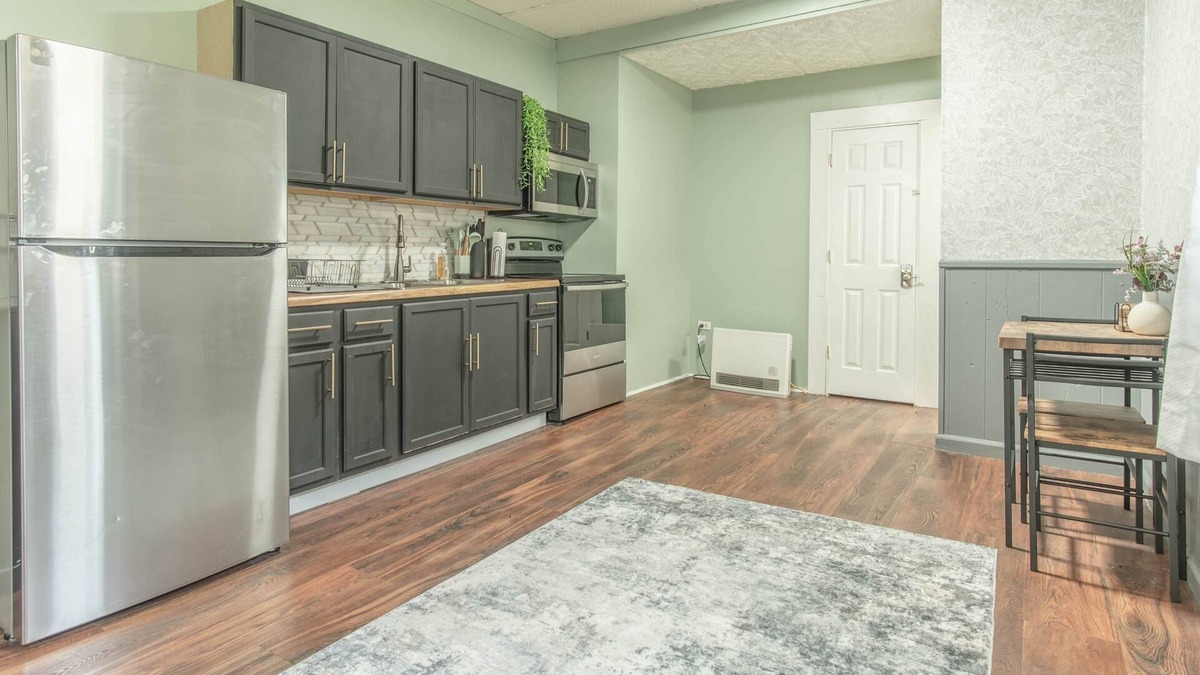 Adams House | Murphy Bed & Theater